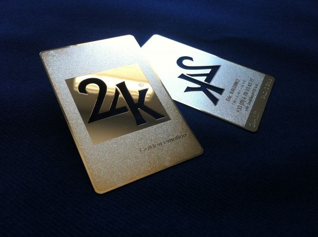 Carte métal or original de luxe pour producteur de champagne à Marseille 13